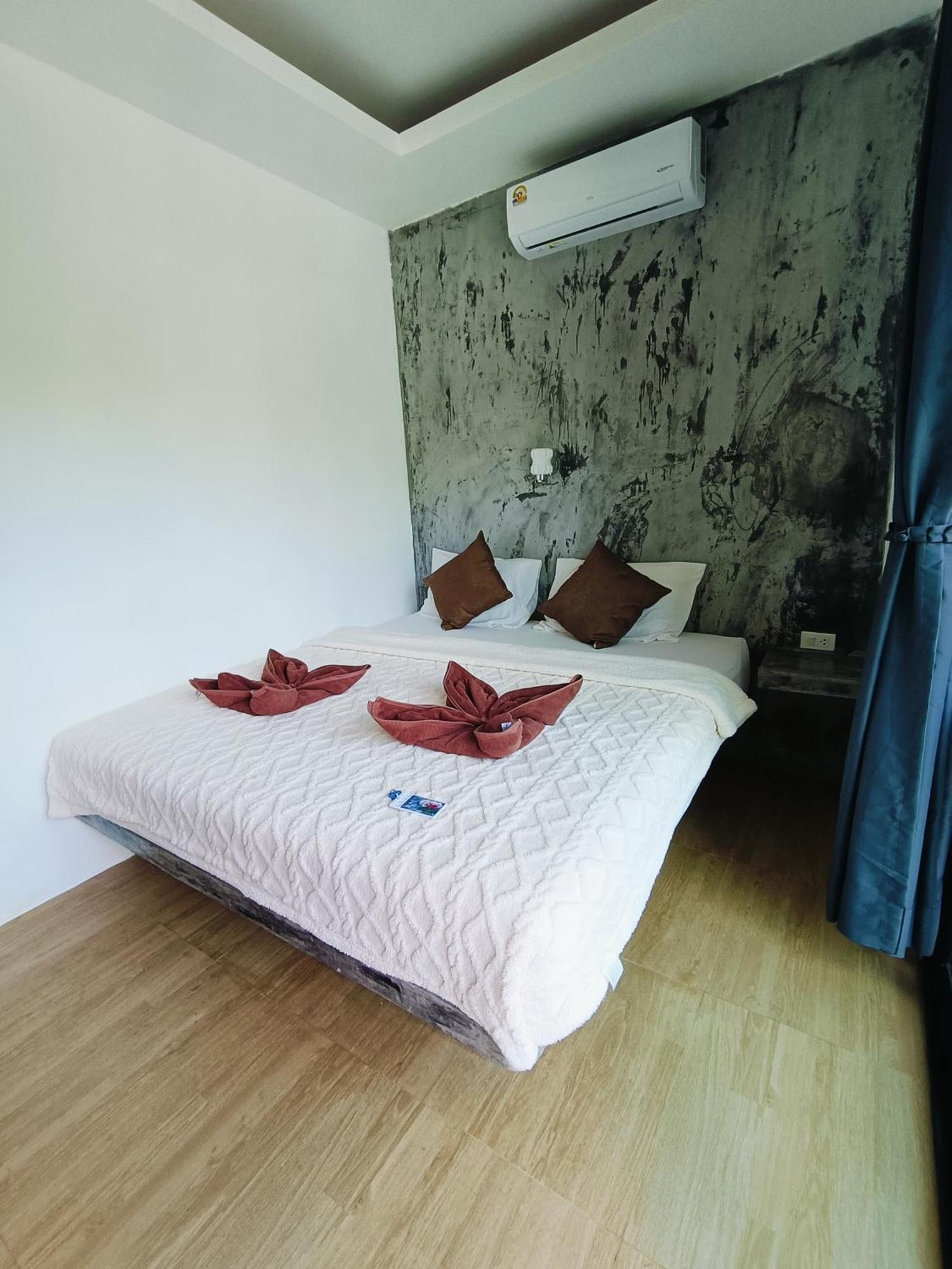 Baan Phuwamin Hotel Ko Lanta Kamer foto